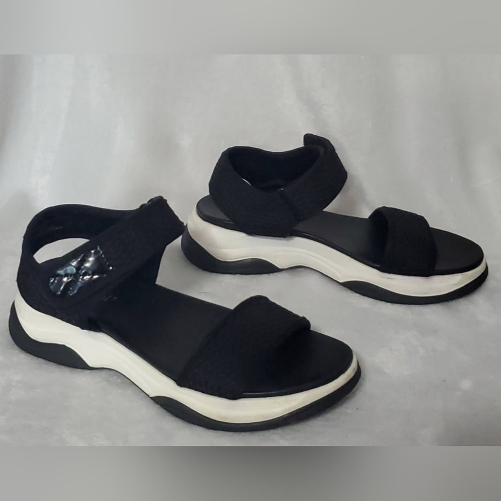 Xappeal Keira Stylish Black Strap Sandals for Women Size 8